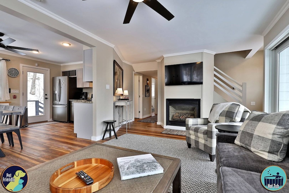 living room of vacation rental in Killington, Vt